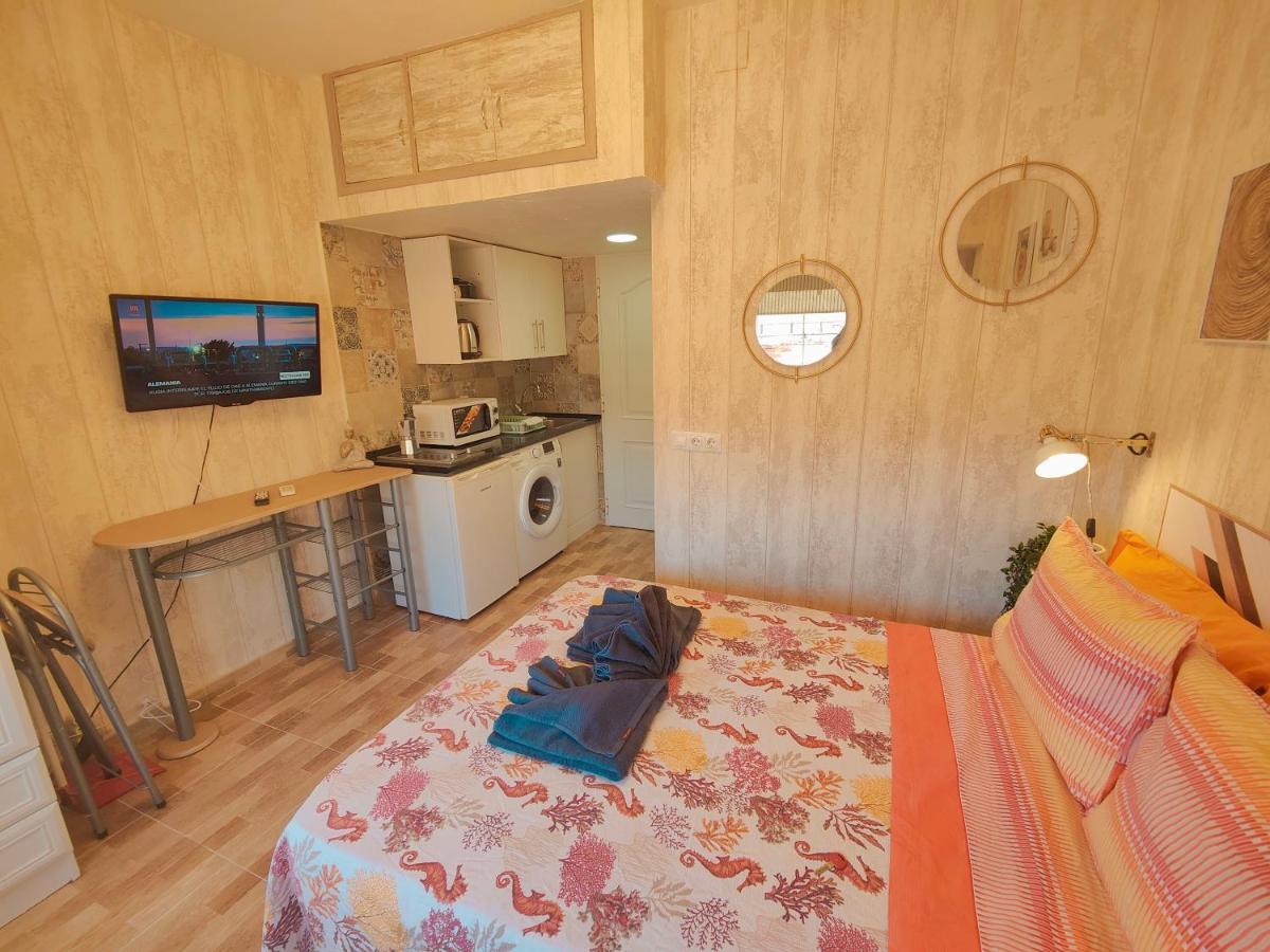 Begona 408 Compact City Center Studio By Namaste Elite ตอร์เรโมลิโนส ภายนอก รูปภาพ