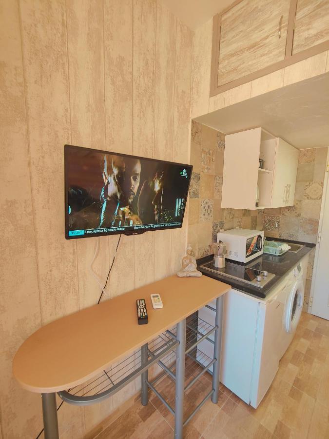 Begona 408 Compact City Center Studio By Namaste Elite ตอร์เรโมลิโนส ภายนอก รูปภาพ